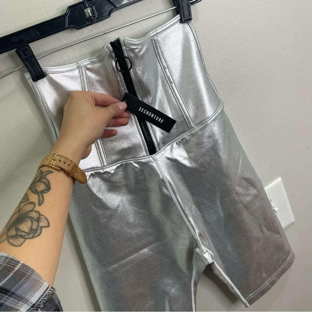 NWT  Silver Waist Trainer Biker Shorts - Small - Picture 3 of 7